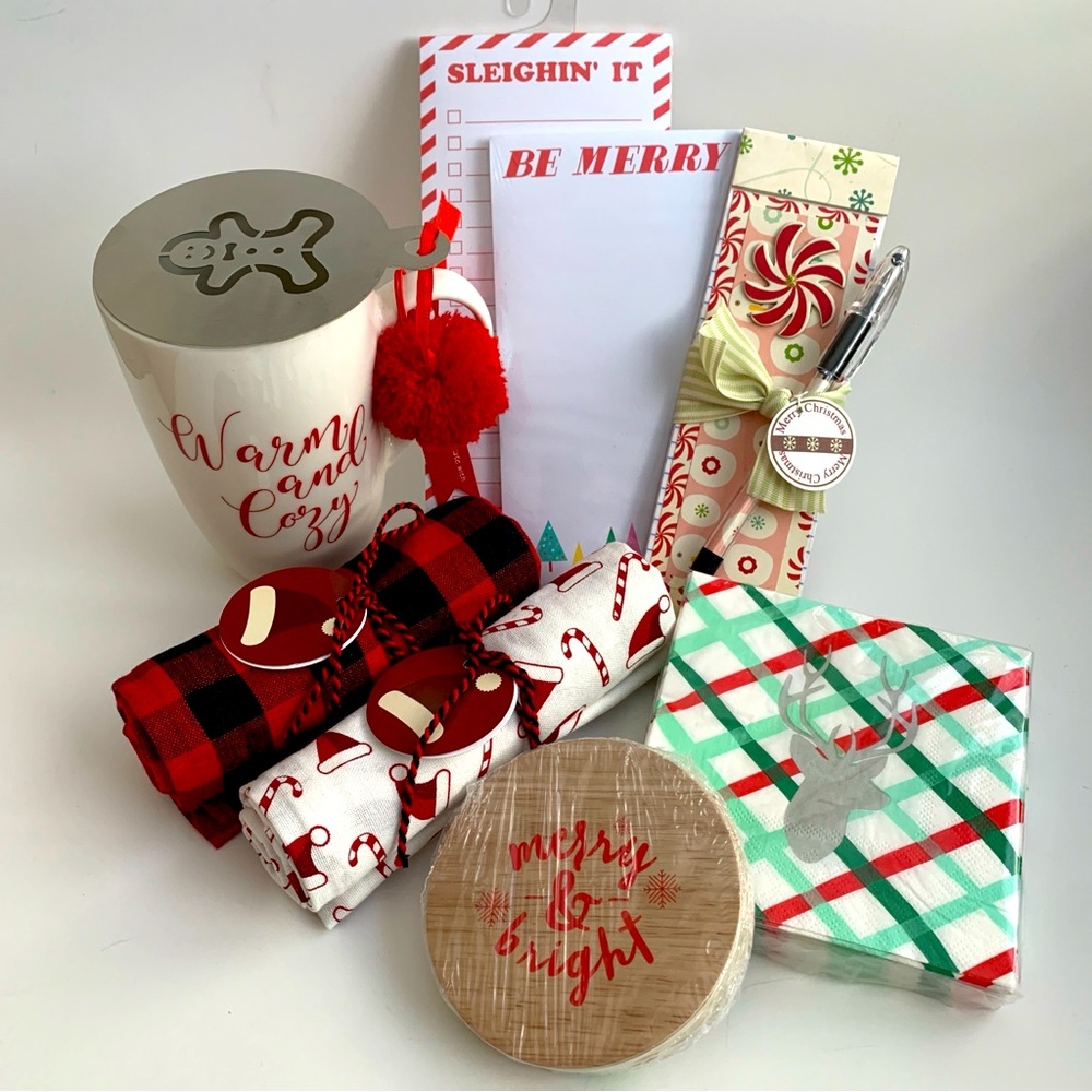 Christmas Holiday Themed Lot of Small Gifts Mug Notepads Towels Napkins NWT - Picture 3 of 16